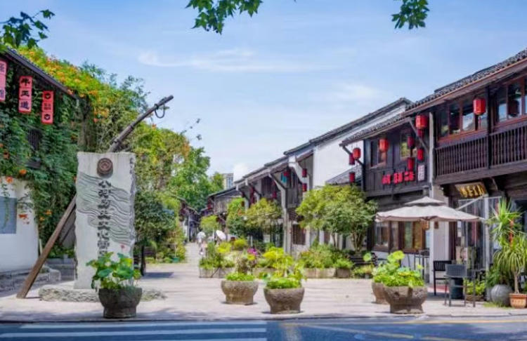 1761268808775013.jpg 小河直街历史文化街区.jpg