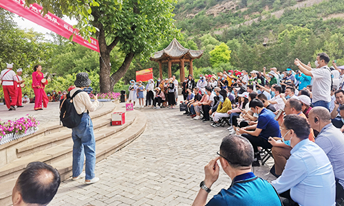 “政协委员和政协机关干部履职能力提升”培训班（2021010180） (5).jpg