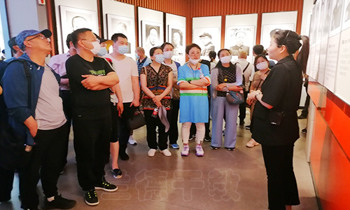 “民主党派成员和党外干部”培训班（2021010200） (1).jpg