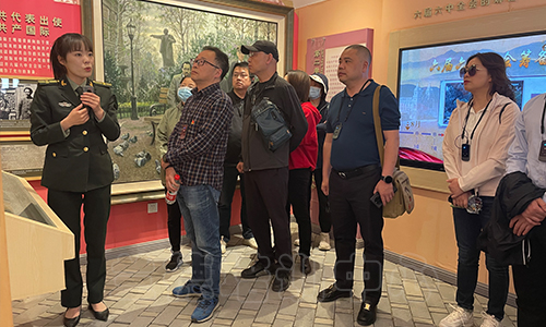 “政协委员及干部履职能力提升”培训班（20230080496） (1).jpg