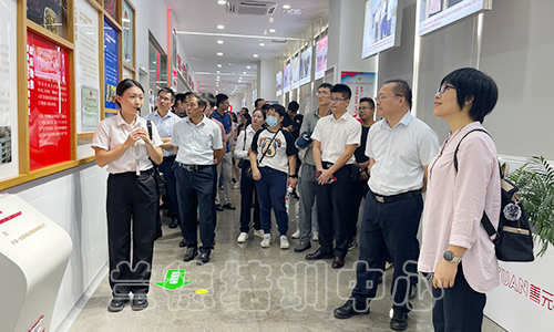 1698715558828300.jpeg “政务服务能力提升专题”培训班(2023010796) (1).jpeg