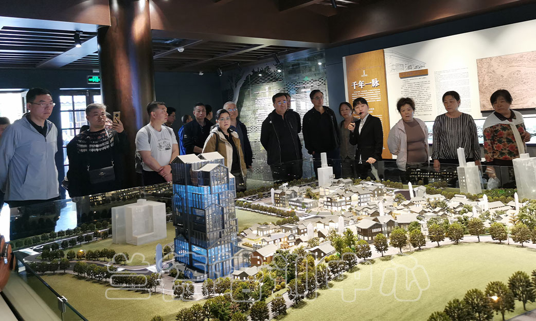 1715064317616540.jpg “人大常委会履职学习”培训班(2024050947) (6).jpg