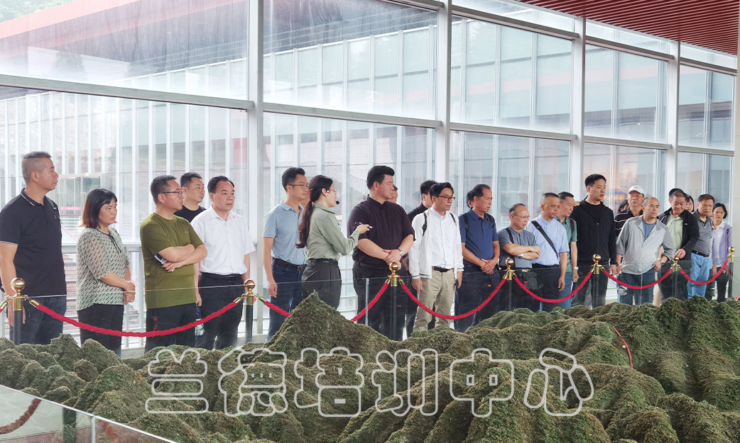 1717143826164274.jpg “天主教坚持天主教中国化方向暨爱国主义教育”培训班(2024070994) (2).jpg