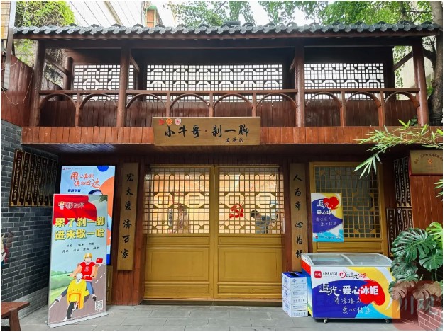 1729927635432114.jpg 小牛哥.jpg