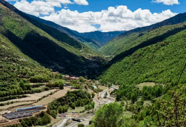 1758673612272615.jpg 马尔康市林麝产业园区.jpg