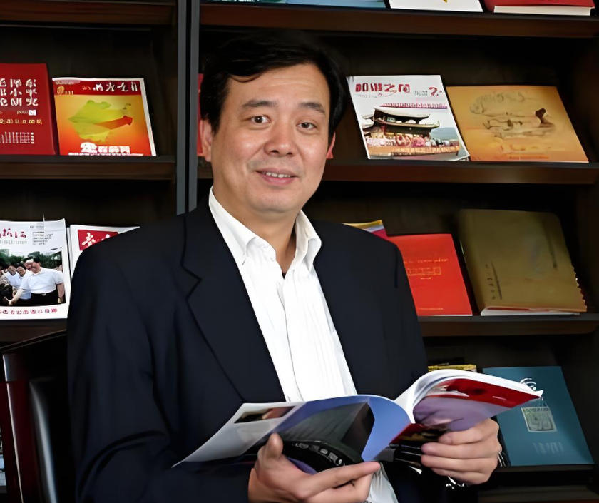 1770170272610382.jpg 鲍健强.jpg