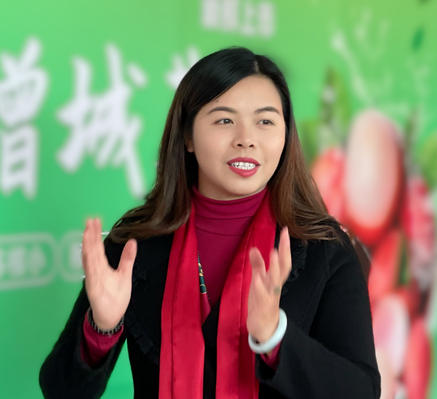 莫丽贤.jpg