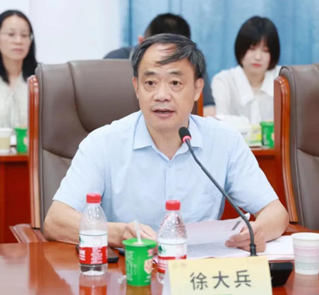 徐大兵.jpg